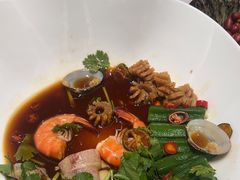 -红鼎豆捞·非遗鲍皇汤火锅(宝丰路店)