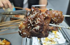 Large Skewer Tofu with Glaze