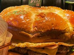 -DEEP·深美式餐吧(五棵松华熙LIVE店)