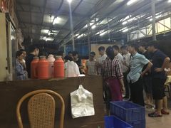 大堂-标记美食新鲜猪杂(兴南大道店)
