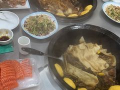 -屯老二农家铁锅炖·行业领军者(梅江店)