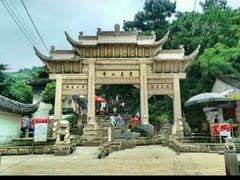 -灵岩山风景区
