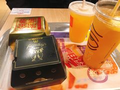 安格斯培根厚牛堡-麦当劳(萧山国际机场T3航站楼店)