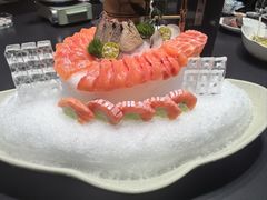 -忆江南·临江鱼馆