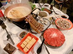 -鲜入围煮花胶鸡海鲜火锅