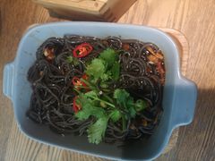 -蜜桃餐厅·伴山(湖滨商业街店)