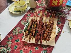 -刘姐啤酒鱼民族演艺餐厅(西街总店)