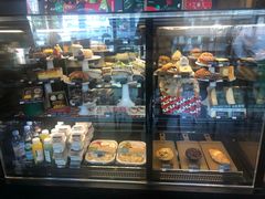 面包甜点陈列柜-星巴克臻选(中山石岐大信新都汇店)
