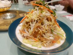 白菜心蜇皮-小船渔村•大连菜•大连焖鱼(明泽街店)