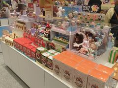-名创优品(山东青岛华润万象城店)