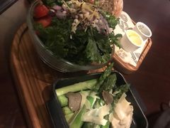 -恰餐厅及酒吧 CHAR Bar & Grill (北京丽都皇冠假日店)