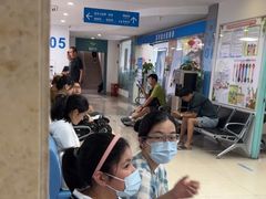-上海大学附属上海和平眼科医院