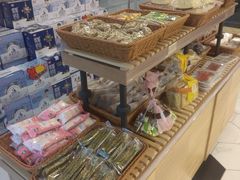 零售区-牛朋牛奶棚(南昌路店)