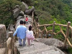 -罗田薄刀峰风景区