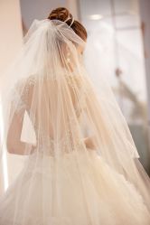 -艾米丽婚纱礼服