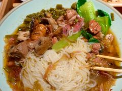 -八月美食小馆(银泰城总店)