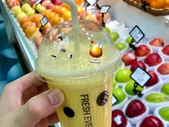 凤梨橙子-每日新鲜水果吧(芮欧百货店)