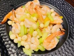 鸡头米炒凤尾虾-童福兴·南京菜(老门东店)