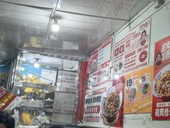 -玲玲米粉·新疆现炒米粉(大十字总店)