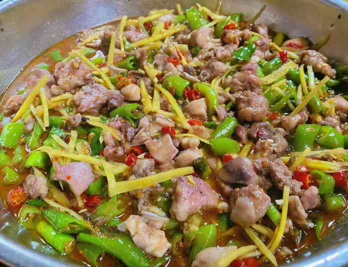 自贡鲜锅兔(新鸿路店)-"新华公园对面小区里面,新鸿菜市场对面的一.