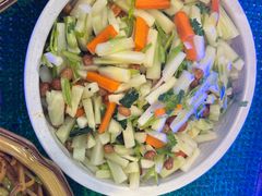 -靠山屯东北农家菜(八龙桥雅苑店)