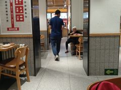 大堂-南城香·饭香串香馄饨香(赵公口店)
