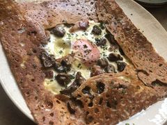 熏肉鸡蛋芝士奶油蘑菇可丽饼-RAC BAR(安福路店)