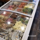 平桥一家龙虾烧烤喝粥俱全的店