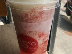 -85度C(生甜甜圈研究工坊·上海平凉店)