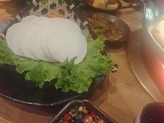 -湊湊火锅·茶憩(杭州湖滨银泰in77店)