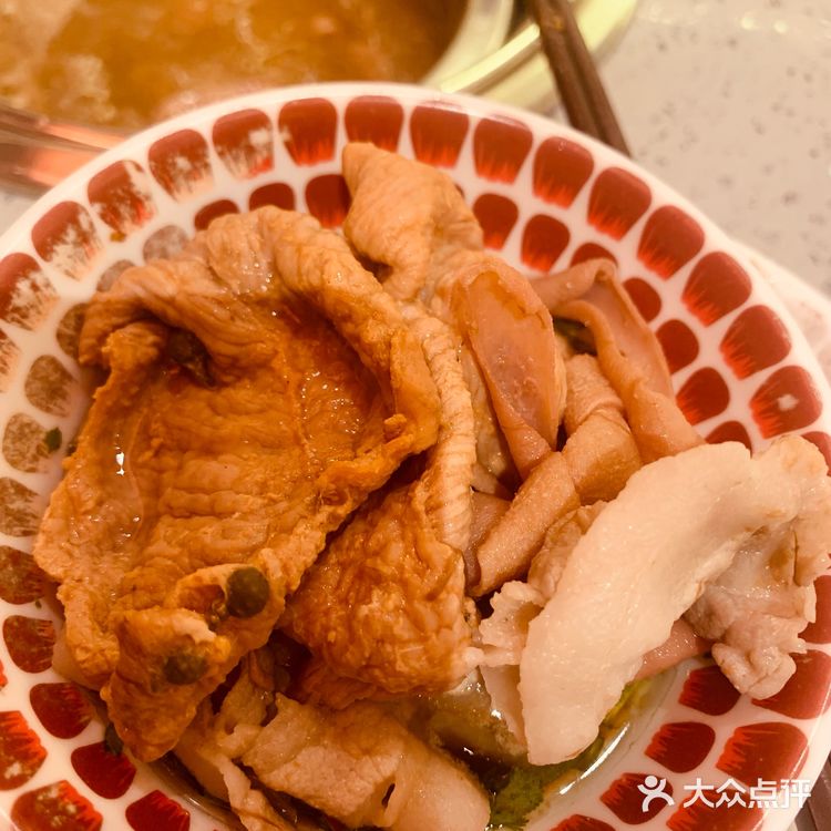 人山人海的自助小火锅