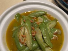 -八府香鸭·啫啫煲(华山路店)