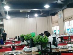 大堂-皖北巫氏三胖地锅鸡(长淮总店)