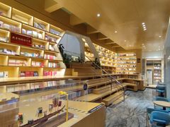 -新华书店(顺峰山公园店)