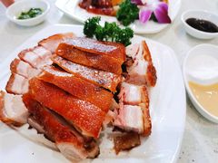 脆皮烧猪-香港新发烧腊茶餐厅(水围店)