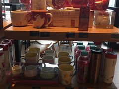 零售区-星巴克臻选(郑州中原万达店)