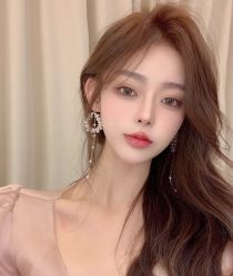 -东方美妍小鹏造型