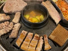 -江南猪肉商会无限续吃(弘大店)