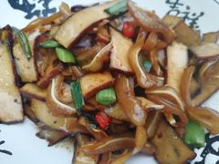 卤豆干猪耳-楚成谷鸭馆(裕民店)