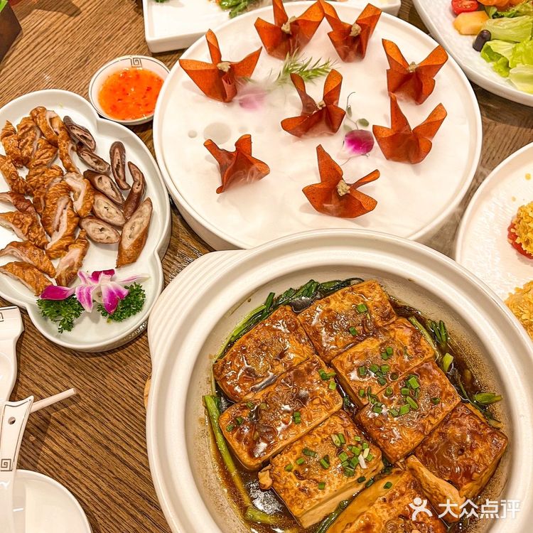 听了胃的话～去吃了想去的地方～吃了嘴巴想吃的东西～