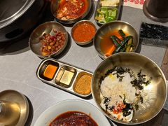-草家酱蟹炭火烤肉店(珲春南路一店)