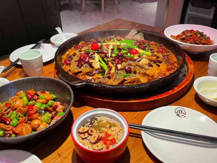 老板恋上鱼(万象城店)-"六一前夜的小朋友闹着要吃鱼,毋庸置疑是老.