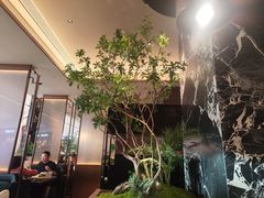 -新白鹿餐厅(滨江银泰店)