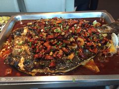 -鸣记脆皮烤鱼·海鲜烤鱼(三八广场店)