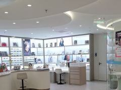 -光华眼科配镜中心·蔡司·尼康·依视路授权店