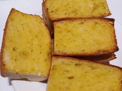 法式蒜香面包-爱丽丝牛排西餐厅(光谷步行街店)