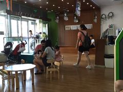 -乐融婴幼儿成长中心(四季青校区)