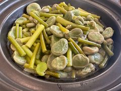 蒜苗蚕豆-鸿运酒楼