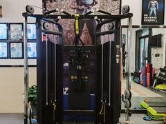 -思迈威健身(积玉桥万达店)