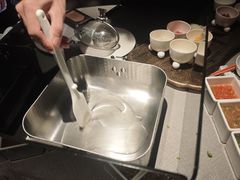 -左庭右院鲜牛肉火锅黑金店(陆家嘴中心店)